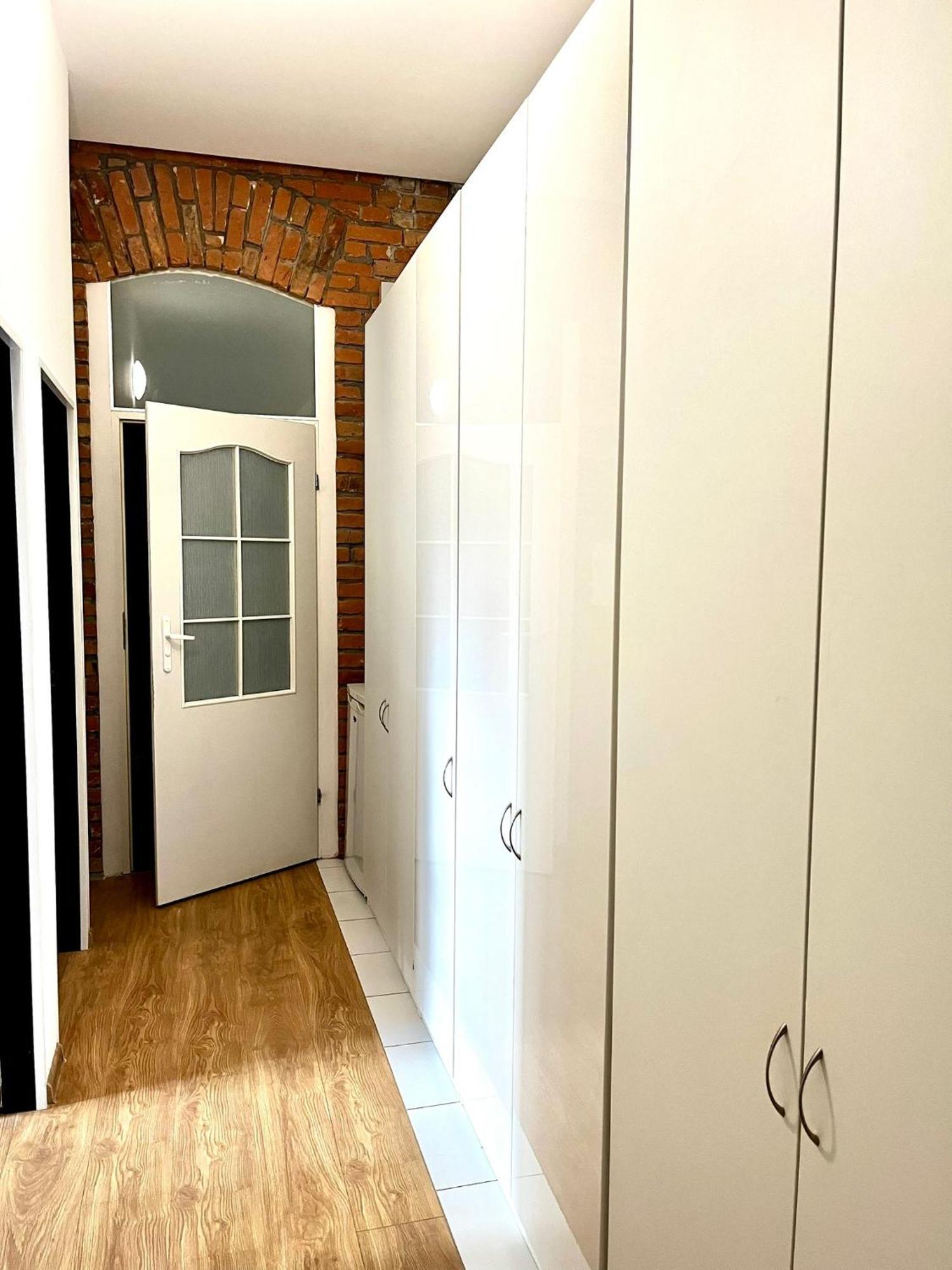 Bezagenta Rooms Centrum 바르샤바 객실 사진