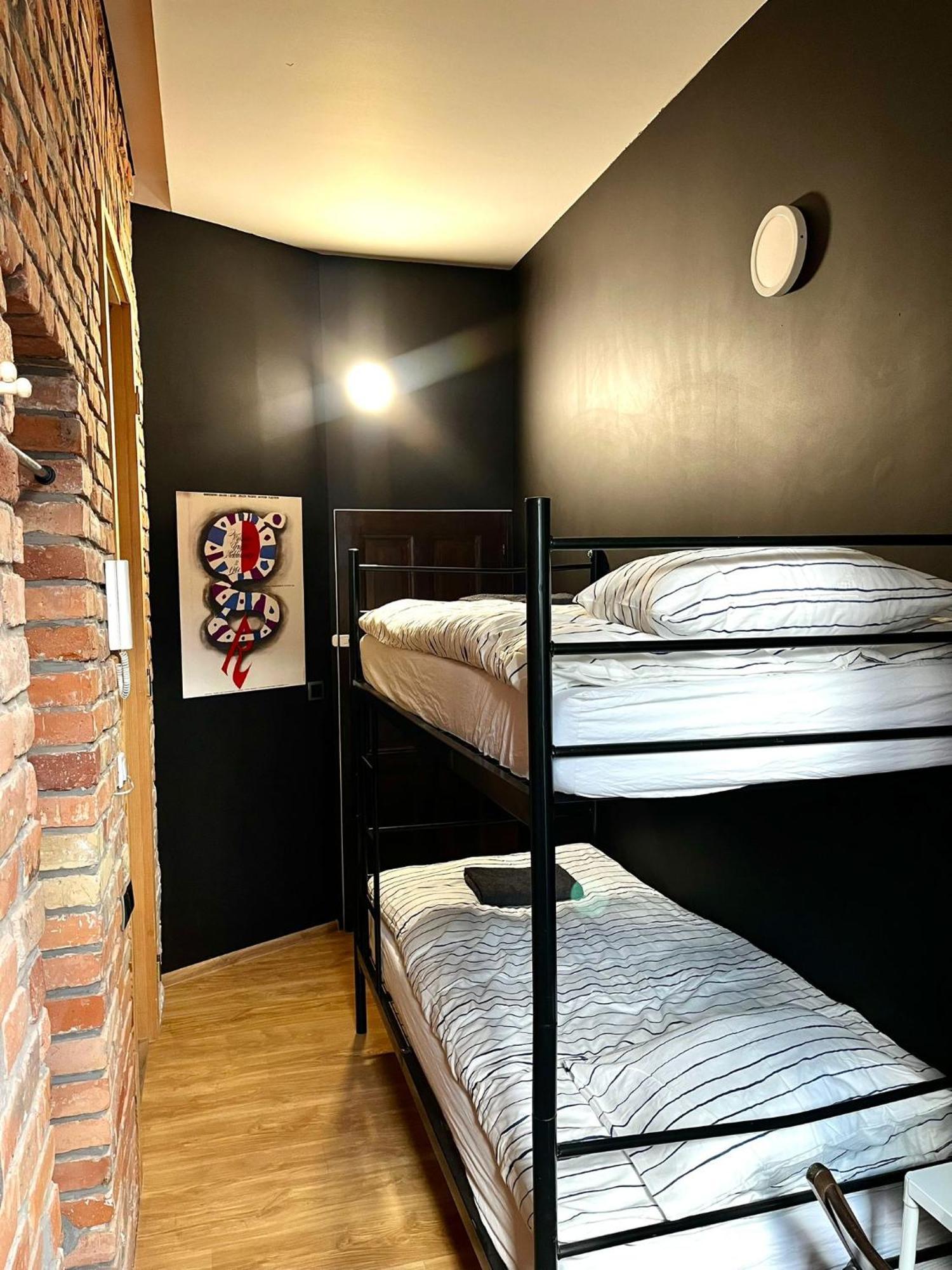 Bezagenta Rooms Centrum 바르샤바 객실 사진